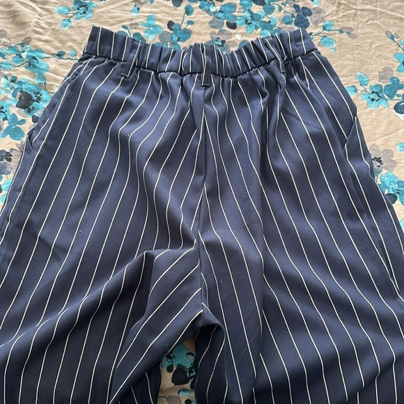 Pants - Picture 4 of 4